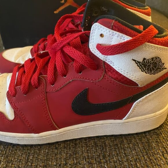 Nike Air Jordan 1 Retro High BG Blake Griffin PE Sneakers -size 6Y (8.5 women’s) - Picture 4 of 6